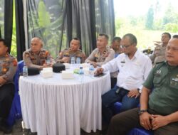 Sambut HUT Bhayangkara, Polresta Deli Serdang Salurkan Air Bersih dan Bagikan Sembako Pada Warga