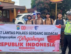 Sat Lantas Polres Serdang Bedagai Bagikan Bendera Kepada Masyarakat dan Pengemudi Dalam Rangka HUT RI Ke 80