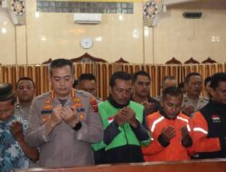 Polresta Deli Serdang Bersama Komunitas Ojol Gelar Sholat Ghaib Do’akan Pengemudi Ojol Alm Affan Kurniawan