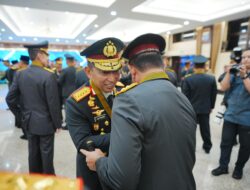 Kapolda Sumut Irjen Pol Whisnu Hermawan Terima Tanda Kehormatan Bintang Bhayangkara Pratama dari Kapolri