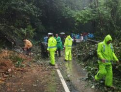 Polres Taput Intensif Tangani 27 Titik Bencana Banjir dan Longsor, Evakuasi Dilanjutkan Bertahap Akibat Cuaca Ekstrem