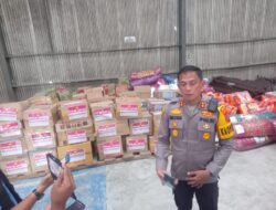 Kapolri Serahkan Bantuan 3,5 Ton Klepada Korban Bencana di Taput
