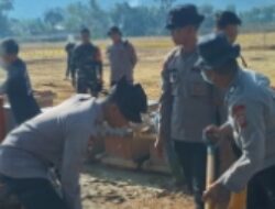 Bangun Rumah, Bangun Harapan: Brimob Polda Sumut Bantu Kerjakan Hunta di Desa Napa