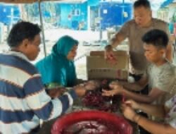 Tak Sekadar Jaga Keamanan, Brimob Polda Sumut Bantu Kebutuhan Dasar Warga Aek Ngadol