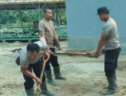 Dari Rumah Swadaya hingga Pagar Sekolah, Brimob Hadir Dampingi Warga Tolang Julu