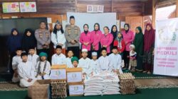 Jumat Berkah di Bulan Ramadhan 1447 H Kapolres di Dampingi Ketua Bhayangkari Cabang Pakpak Bharat Kunjungi Ponpes Serta Mesjid.