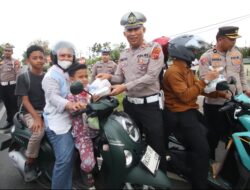 Polantas Menyapa Dalam Rangka Bulan Puasa Bagikan 100 Takjil Kepada Masyarakat