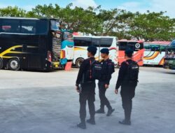 Brimob Polda Sumut Lakukan Pemantauan Keamanan di Terminal Amplas
