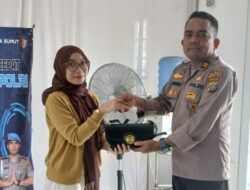 Petugas Pos Yan Polres Serdang Bedagai Kembalikan Tas Hilang Warga, Isi Rp301 Ribu Utuh