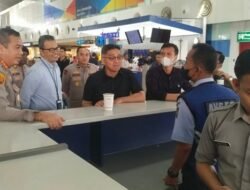 Kapolresta Deli Serdang Dampingi Wakapolda Sumut Tinjau Situasi Bandara Kualanamu Terkait Pembatalan Penerbangan