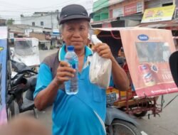 Jumat Berkah, Bid Humas Polda Sumut Berbagi Kasih Dengan Sopir, Pengemudi Becak Motor dan Ojol